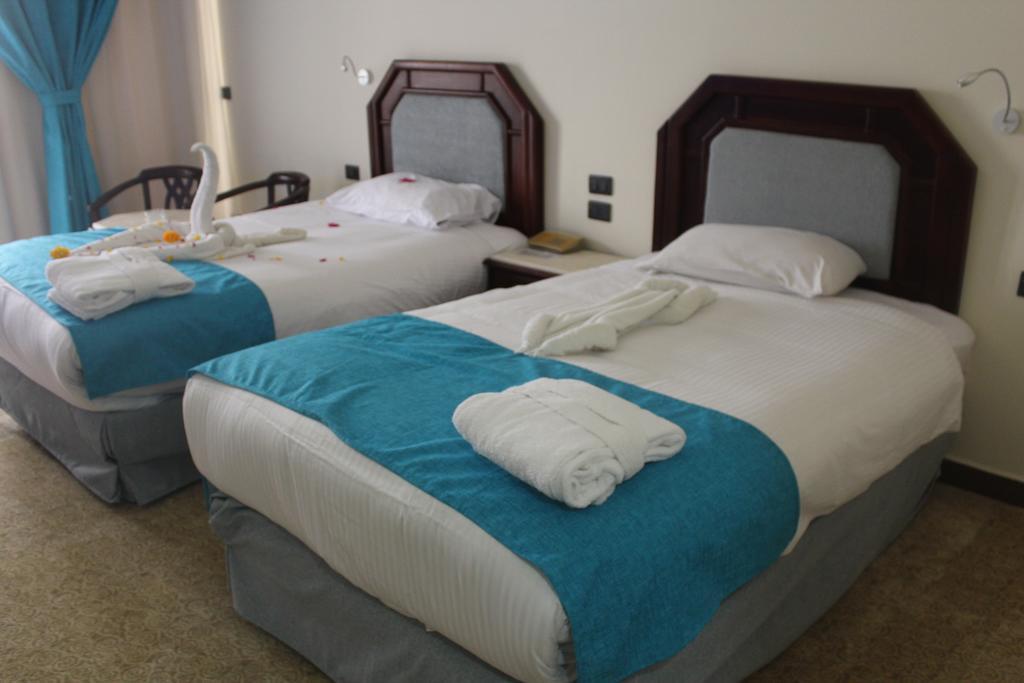 Golden 5 Diamond Beach Hotel & Resort Hurghada Extérieur photo