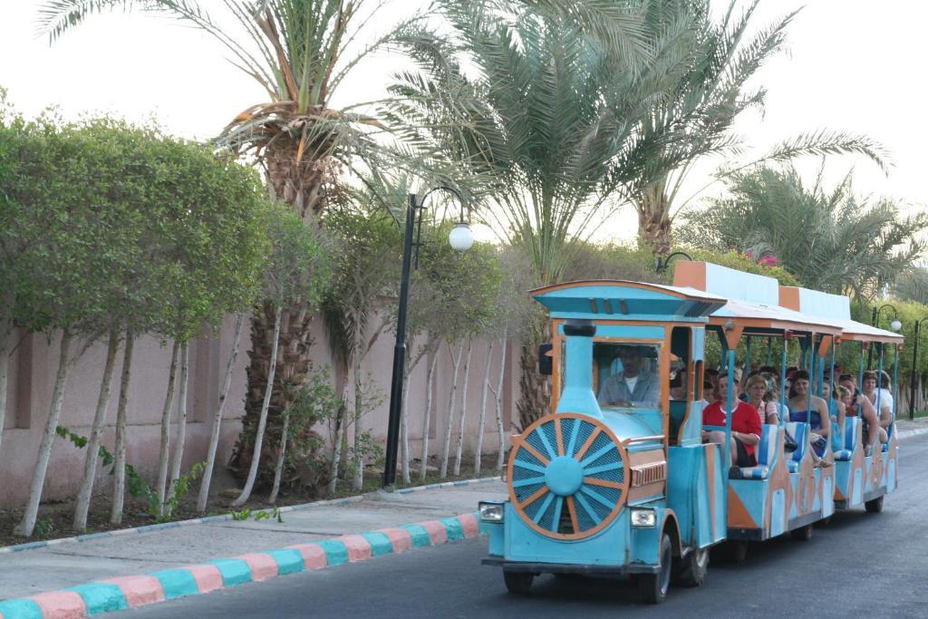 Golden 5 Diamond Beach Hotel & Resort Hurghada Extérieur photo