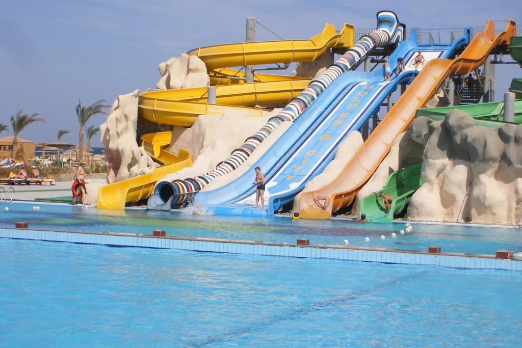 Golden 5 Diamond Beach Hotel & Resort Hurghada Extérieur photo