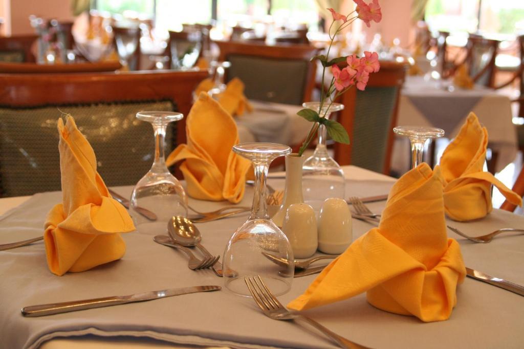 Golden 5 Diamond Beach Hotel & Resort Hurghada Extérieur photo
